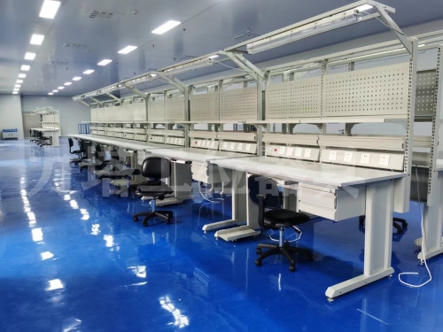 5月彩虹無人（rén）機防靜電工作台項目現場安裝實拍